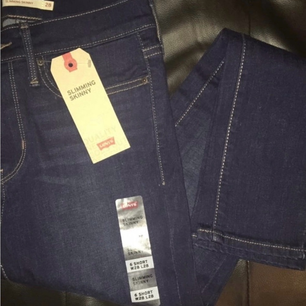 Levi Bundle - Picture 4 of 4